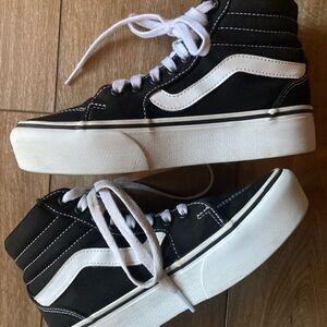 Vans Black and White Sk8-Hi High-Top Platform Sneakers 6